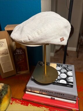 Bailey Of Hollywood Cream Linen Driver Cap